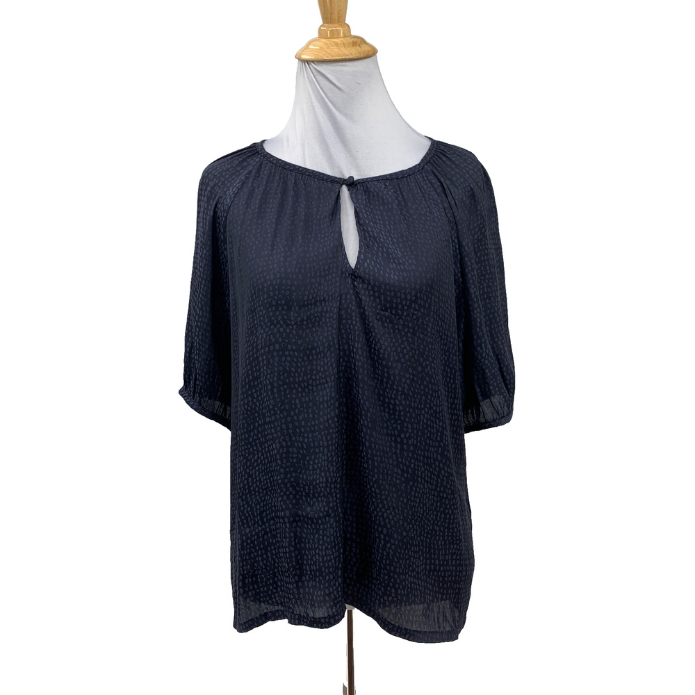 Evereve Blouse Womens M Medium Navy Keyhole Cutout Puff Short Sleeve Spot Print